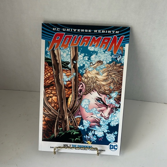 Volume 1 - Picture 1 of 2